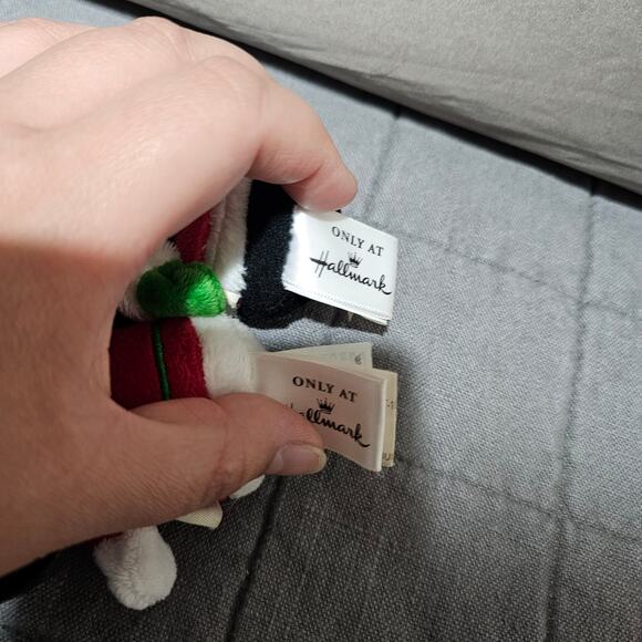 Hallmark Itty Bitty Plush Santa Mickey Mouse Mrs. Clause Minnie Mouse Black Red - Picture 5 of 5